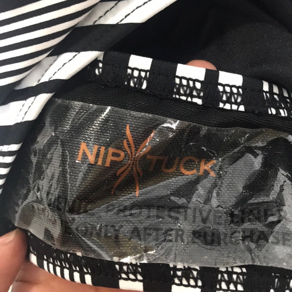 NWT Nip and tuck swimsuit - Picture 4 of 5